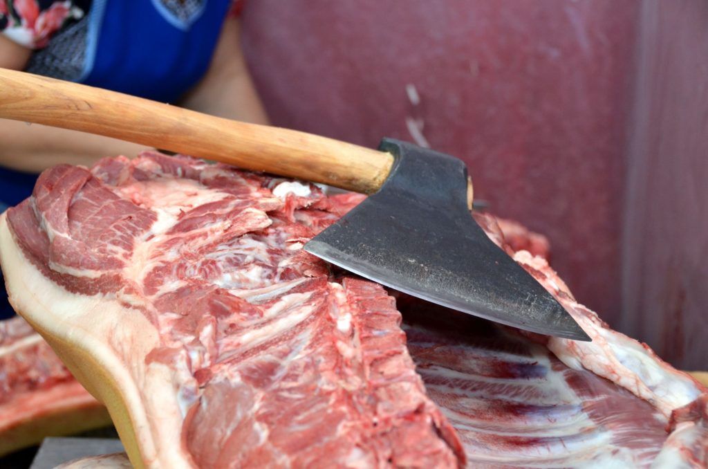 У известных брендов колбасы обнаружили зараженное африканской чумой мясо – Парагро