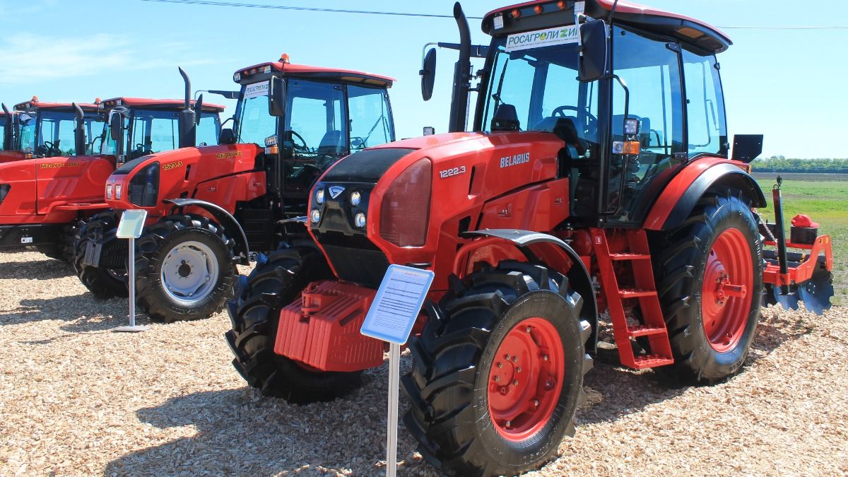 Два трактора из списка лучших товаров Беларуси – Парагро