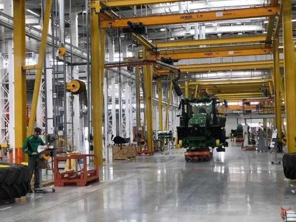 Российский завод John Deere решил выкупить «Коблик Групп» – Парагро